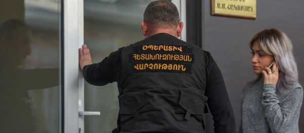 Спецоперация КГД в торговом центре Ариндж Молл (9 апреля 2019). Ариндж - Sputnik Արմենիա