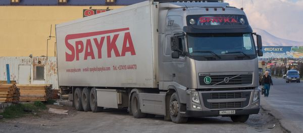 Грузовой автомобиль компании Spayka - Sputnik Армения