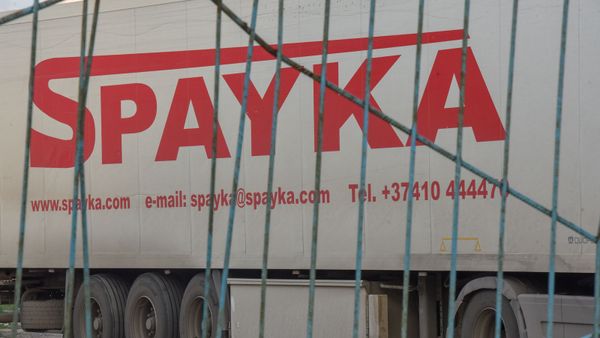 Грузовой автомобиль компании Spayka - Sputnik Армения
