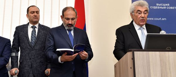 Премьер-министр Никол Пашинян принял участие на торжествах по случаю годовщины Высшего судебного совета (10 апреля 2019). Еревaн - Sputnik Армения