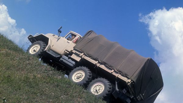 Грузовой автомобиль ЗИЛ - Sputnik Արմենիա
