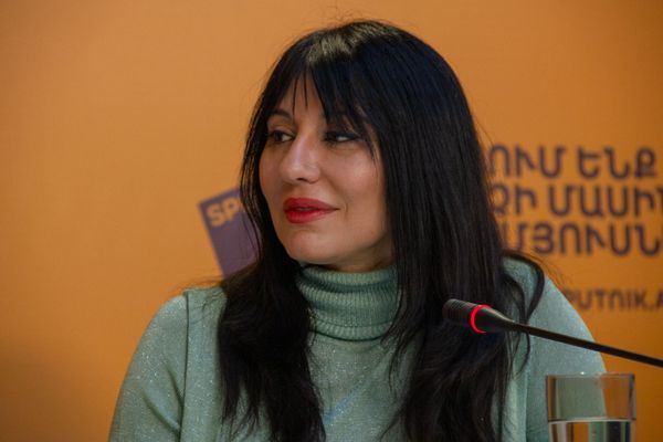 Любить Ереван и боготворить Париж: какие сюрпризы на концерте обещают певицы из Франции Любить Ереван и боготворить Париж: какие сюрпризы на концерте обещают певицы из Франции - Sputnik Армения