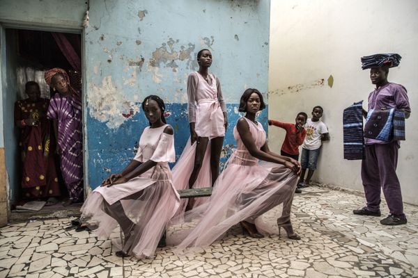 Снимок Dakar Fashion фотографа Finbarr O'Reilly, победивший в категории Portraits конкурса World Press Photo 2019 Снимок Dakar Fashion фотографа Finbarr O'Reilly, победивший в категории Portraits конкурса World Press Photo 2019 - Sputnik Армения