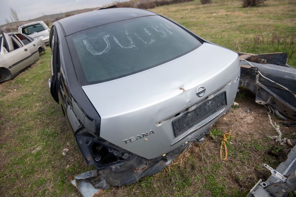 Քանդելուց հետո Nissan Teana–ն հայտնվել է աղբանոցում։ Քանդելուց հետո Nissan Teana–ն հայտնվել է աղբանոցում։ - Sputnik Արմենիա