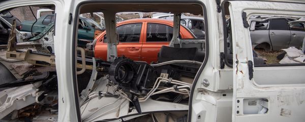 Автомобильная свалка в административном районе Малатия-Себастия Еревана - Sputnik Արմենիա