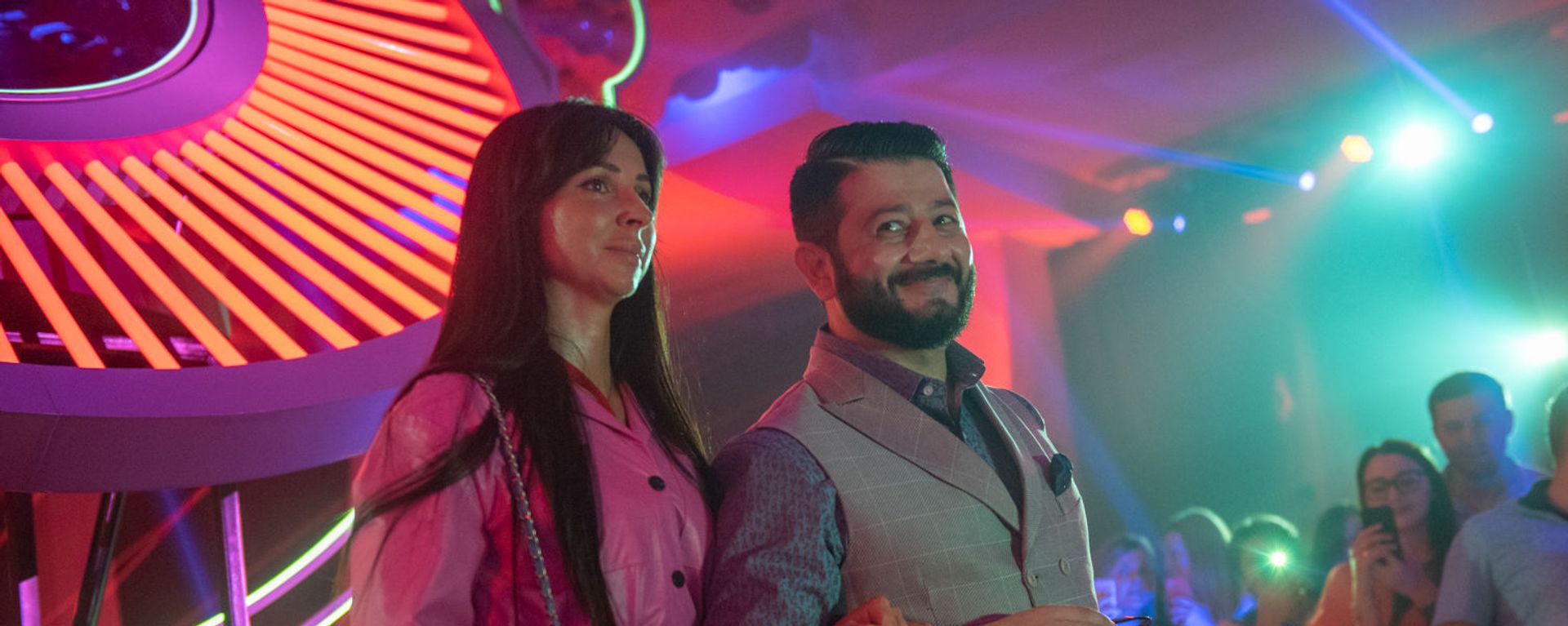 Михаил и Виктория Галустян на красной дорожке Comedy Club (15 сентября 2019). Еревaн - Sputnik Армения, 1920, 22.09.2020