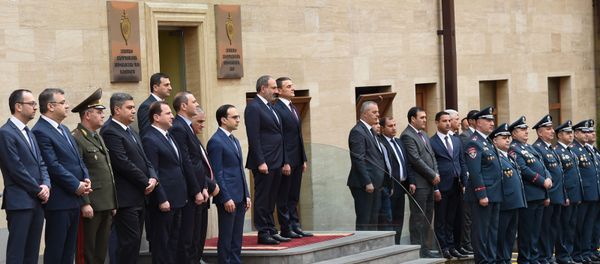 Премьер-министр Никол Пашинян на торжественном заседании, посвященном Дню полиции Армении - Sputnik Արմենիա