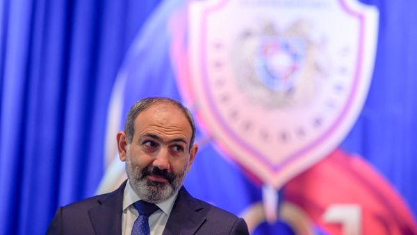 Премьер-министр Никол Пашинян торжественном заседании, посвященном Дню полиции Армении (16 апреля 2019). Ереван - Sputnik Արմենիա