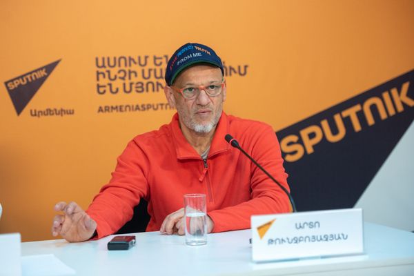 Странные звуки и концерт без программы: Тунчбояджян и Айрапетян обещают настоящее вау  - Sputnik Армения