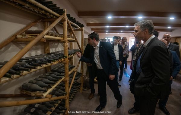Россия помогает Армении развивать сельский туризм: в Арени открылся гастродворик - Sputnik Армения