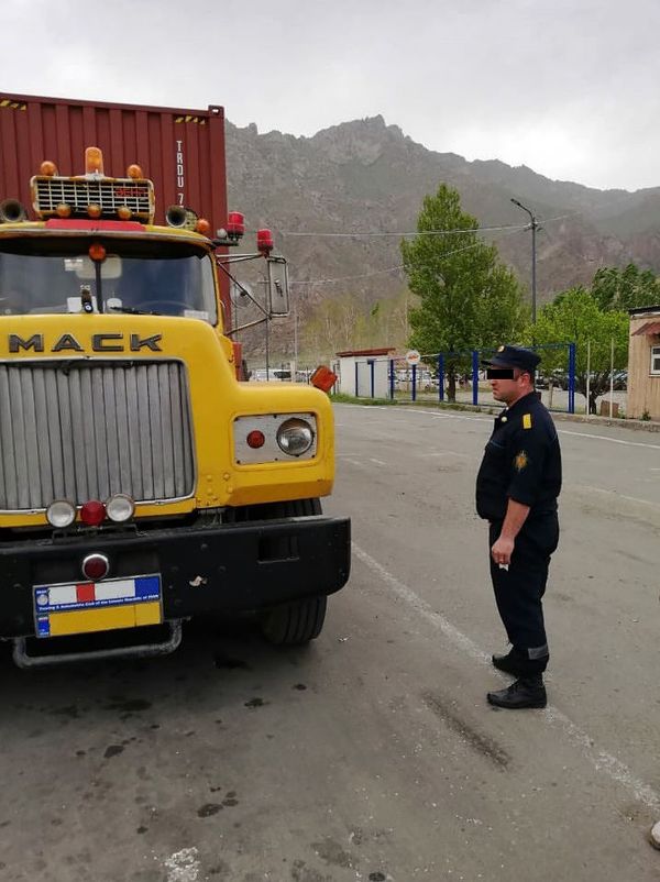 Ռուս սահմանապահները թմրանյութերի մատակարարի են բռնել հայ–իրանական սահմանին  - Sputnik Արմենիա
