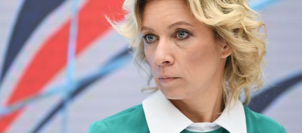 Официальный представитель МИД России Мария Захарова во время еженедельного брифинга (18 апреля 2019). Ялта Официальный представитель МИД России Мария Захарова во время еженедельного брифинга (18 апреля 2019). Ялта - Sputnik Армения