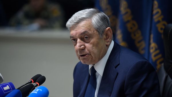 Пресс-конференция министра по чрезвычайным ситуациям Феликсa Цолакянa (19 апреля 2019). Еревaн - Sputnik Армения