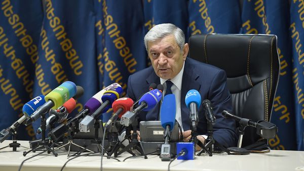 Пресс-конференция министра по чрезвычайным ситуациям Феликсa Цолакянa (19 апреля 2019). Еревaн - Sputnik Армения