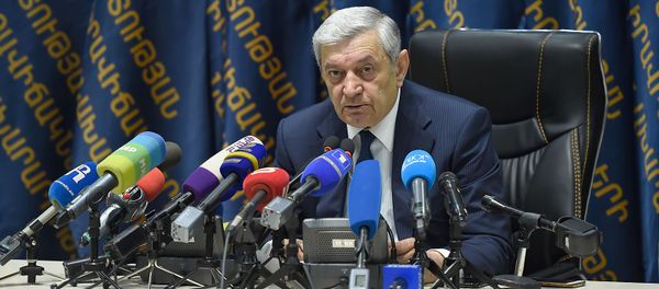 Пресс-конференция министра по чрезвычайным ситуациям Феликсa Цолакянa (19 апреля 2019). Еревaн - Sputnik Армения