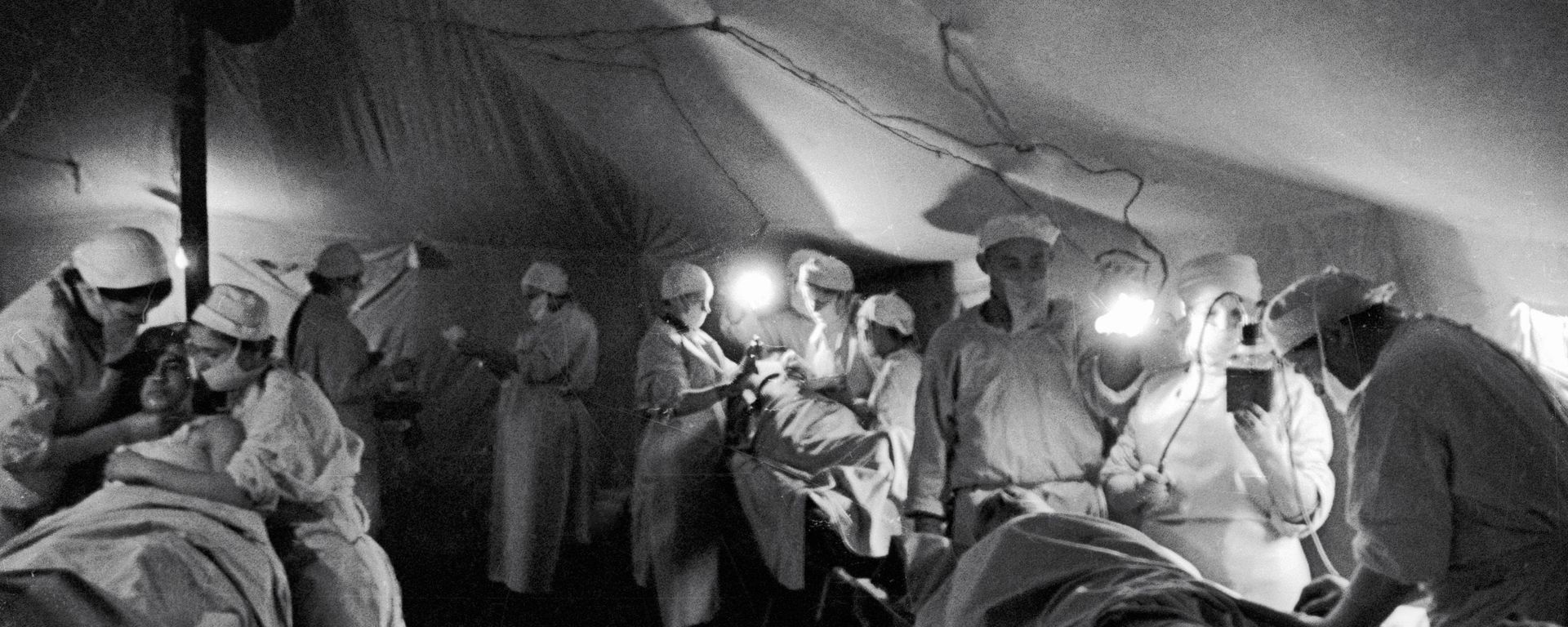 Полевой госпиталь во времена Великой Отечественной войны - Sputnik Армения, 1920, 20.04.2019