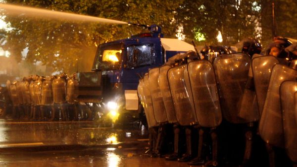 Грузинская поиция разгоняет митингующих активистов. Архивное фото - Sputnik Армения