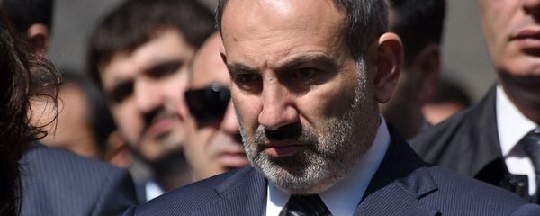 Премьер-министр Никол Пашинян в мемориальном комплексе Цицернакаберд (24 апреля 2019). Еревaн - Sputnik Արմենիա