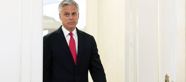 Посол США в России Джон Хантсман во время встречи членов Совета Федерации РФ с делегацией Конгресса США (3 июля 2018). Москвa Посол США в России Джон Хантсман во время встречи членов Совета Федерации РФ с делегацией Конгресса США (3 июля 2018). Москвa - Sputnik Армения