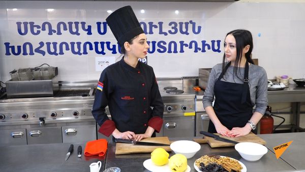 Հյուր շեֆ–խոհարարին. ինչպես լցոնած սերկևիլ պատրաստել  - Sputnik Արմենիա