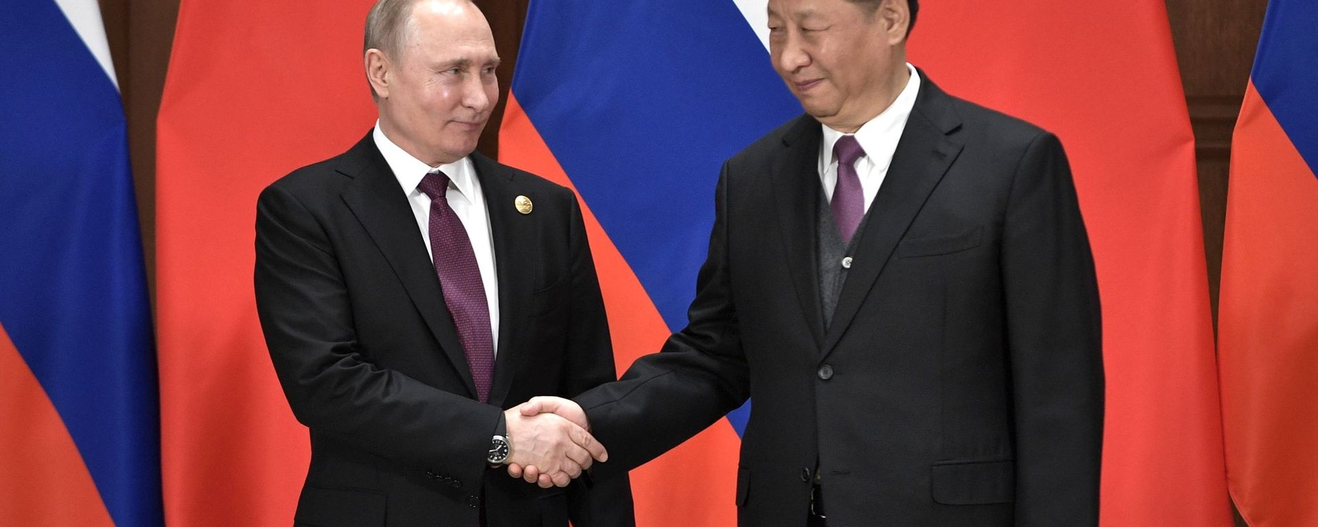 Встреча президента России Владимира Путина и председателя Китайской народной республики Си Цзиньпина (26 апреля 2019). Пекин - Sputnik Армения, 1920, 29.03.2021