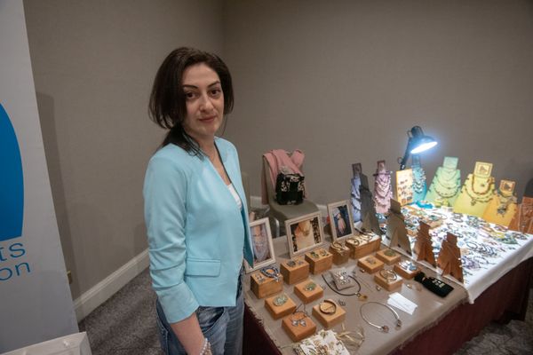 Когда идея приходит внезапно, или Почему армянские бизнес-леди на мужчин не жалуются Когда идея приходит внезапно, или Почему армянские бизнес-леди на мужчин не жалуются - Sputnik Армения