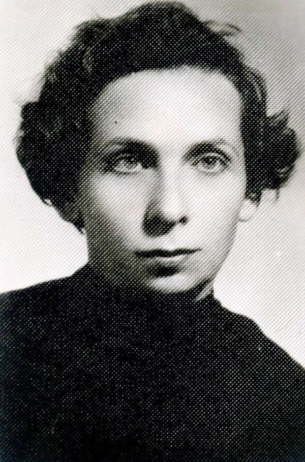 Мелодия грабара на русском: как 99-летняя переводчица услышала поэзию Нарекаци Мелодия грабара на русском: как 99-летняя переводчица услышала поэзию Нарекаци - Sputnik Армения