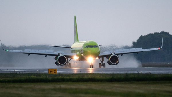 Самолет компании S7 - Sputnik Армения