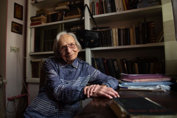 Мелодия грабара на русском: как 99-летняя переводчица услышала поэзию Нарекаци Мелодия грабара на русском: как 99-летняя переводчица услышала поэзию Нарекаци - Sputnik Армения