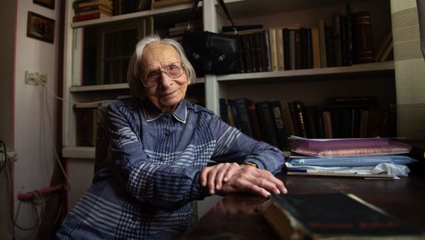 Маргарита Дарбинян-Меликян — старший научный сотрудник Матенадарана, автор многочисленных переводов с древнеармянского языка на русский - Sputnik Армения