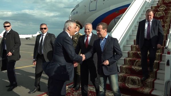 Медведев прибыл в Ереван - Sputnik Армения
