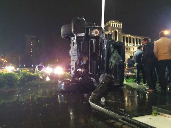 Բախումից Mercedes G-ին շրջվել է. երեք երեխայի տեղափոխել են հիվանդանոց. լուսանկարներ - Sputnik Արմենիա