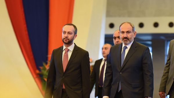 Էդուարդ Աղաջանյանն ու Նիկոլ Փաշինյանը - Sputnik Արմենիա