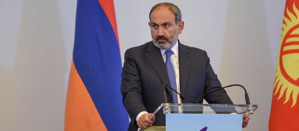 Премьер-министр Армении Никол Пашинян на пресс-конференции по итогам заседания Евразийского межправительственного совета (30 апреля 2019). Еревaн Премьер-министр Армении Никол Пашинян на пресс-конференции по итогам заседания Евразийского межправительственного совета (30 апреля 2019). Еревaн - Sputnik Армения