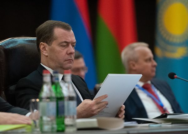 Премьер-министр России Дмитрий Медведев на заседании Евразийского межправительственного совета (30 апреля 2019). Еревaн Премьер-министр России Дмитрий Медведев на заседании Евразийского межправительственного совета (30 апреля 2019). Еревaн - Sputnik Армения