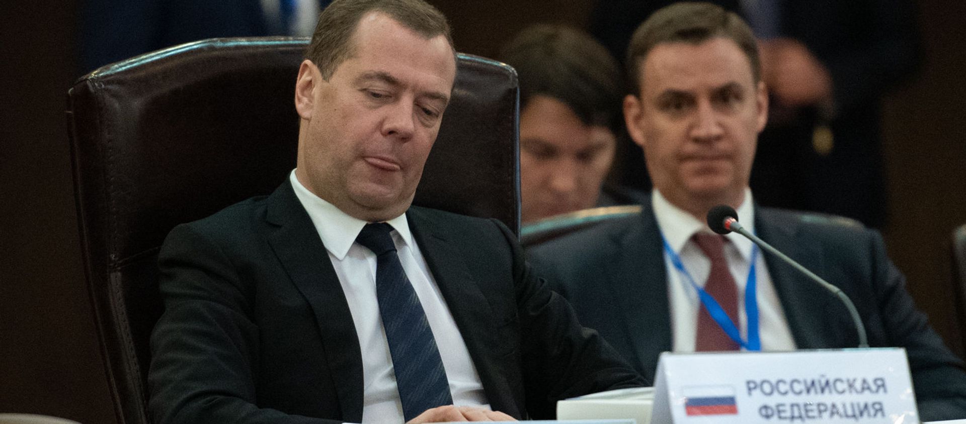 Прмьер-министр России Дмитрий Медведев на заседании Евразийского межправительственного совета (30 апреля 2019). Еревaн - Sputnik Армения, 1920, 01.02.2021