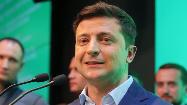 Брифинг Владимира Зеленского после оглашения предварительных итогов голосования (21 апреля 2019). Киев - Sputnik Армения