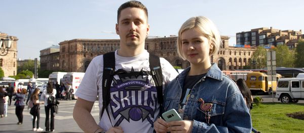 Туристы из России Александр Епременко и Ксения Карабрина Туристы из России Александр Епременко и Ксения Карабрина - Sputnik Армения