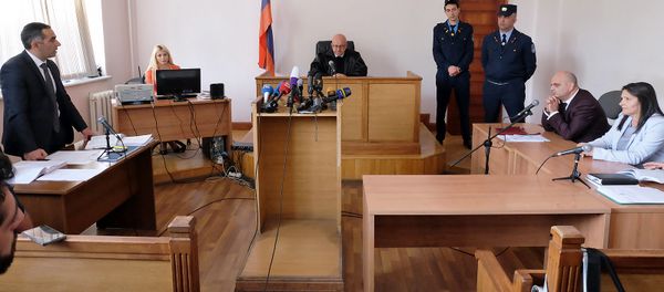 Судебное заседание по делу генерала Манвела Григоряна и его супруги Назик Амирян (2 мая 2019). Еревaн - Sputnik Армения