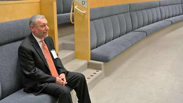 Посол Армении в Швеции Александр Арзуманян на заседании Рискдага по вопросу ратификации Соглашения о всеобъемлющем и расширенном партнерстве Армения-ЕС (2 мая 2019). Стокгольм - Sputnik Армения