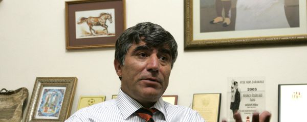 Журналист Грант Динк во время интервью Associated Press в своем офисе (2006 год). Стамбул - Sputnik Армения