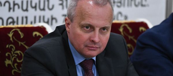 Чрезвычайный и Полномочный посол России в Армении Сергей Копыркин на конференции Память и актуальное звучание Великой Победы: 74-летие победы в Великой отечественной войне (4 мая 2019). Еревaн - Sputnik Армения