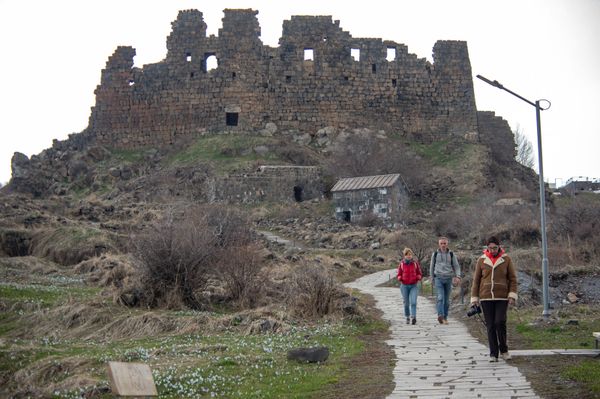 Զբոսաշրջիկները՝ Ամբերդի ֆոնին - Sputnik Արմենիա