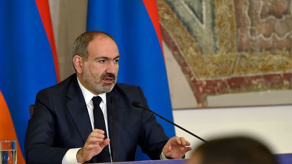 Пресс-конференция премьер-министра Никола Пашиняна по итогам первого года пребывания на посту (8 мая 2019). Еревaн Пресс-конференция премьер-министра Никола Пашиняна по итогам первого года пребывания на посту (8 мая 2019). Еревaн - Sputnik Армения