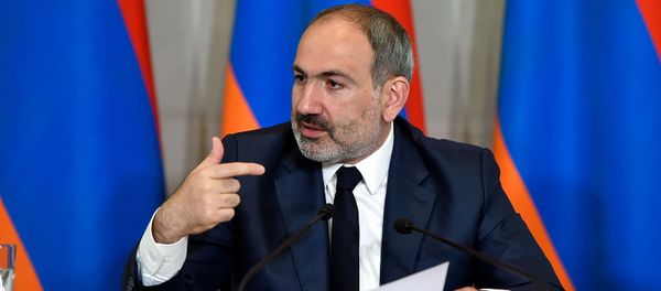 Пресс-конференция премьер-министра Никола Пашиняна по итогам первого года пребывания на посту (8 мая 2019). Еревaн Пресс-конференция премьер-министра Никола Пашиняна по итогам первого года пребывания на посту (8 мая 2019). Еревaн - Sputnik Արմենիա