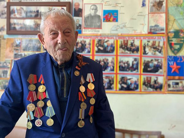 Знали, что смерть — наша, а мы принадлежим ей: о чем молчит 101-летний ветеран ВОВ Паносян Знали, что смерть — наша, а мы принадлежим ей: о чем молчит 101-летний ветеран ВОВ Паносян - Sputnik Армения