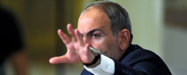 Пресс-конференция премьер-министра Никола Пашиняна по итогам первого года пребывания на посту (8 мая 2019). Еревaн Пресс-конференция премьер-министра Никола Пашиняна по итогам первого года пребывания на посту (8 мая 2019). Еревaн - Sputnik Армения