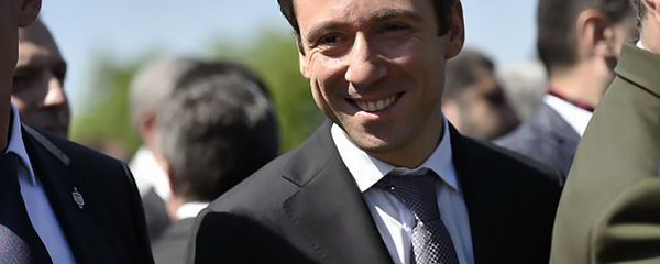 Мэр Еревaна Айк Марутян на праздновании дня Победы (9 мая 2019). Еревaн - Sputnik Армения
