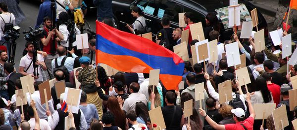 Участники акции Бессмертный полк (9 мая 2019). Еревaн - Sputnik Армения
