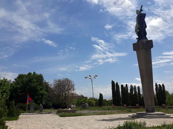 Հայրենական Մեծ պատերազմին նվիրված հուշարձան Գետաշենում - Sputnik Արմենիա